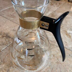 Mid-Century Modern Pyrex Gold Wave 10 Cup Carafe